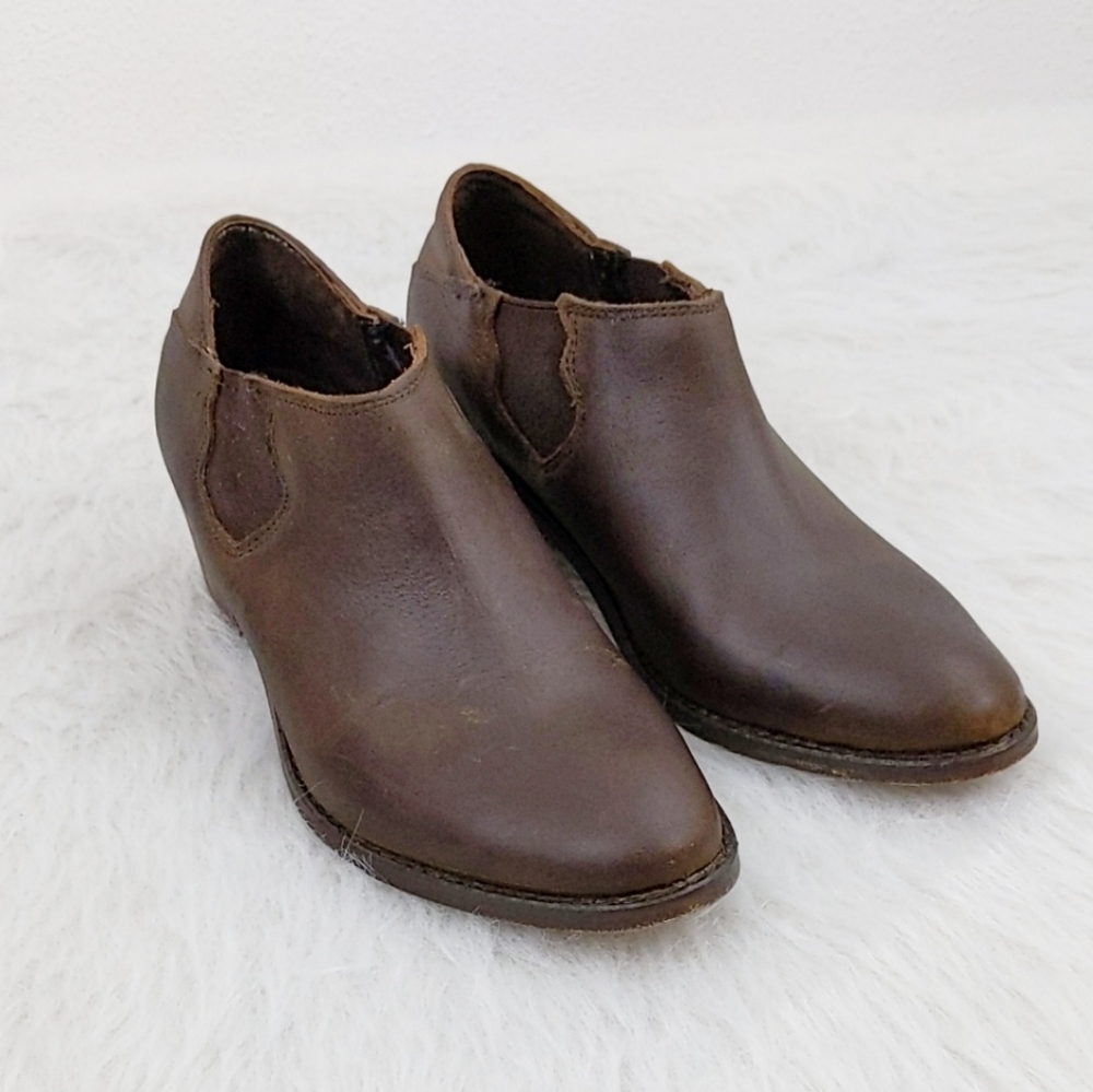 Wolverine Alice slip-on bootie sz 6.5